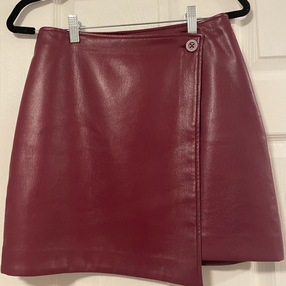 Babaton Skirt